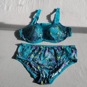 VOGLO Matching bra and panty set